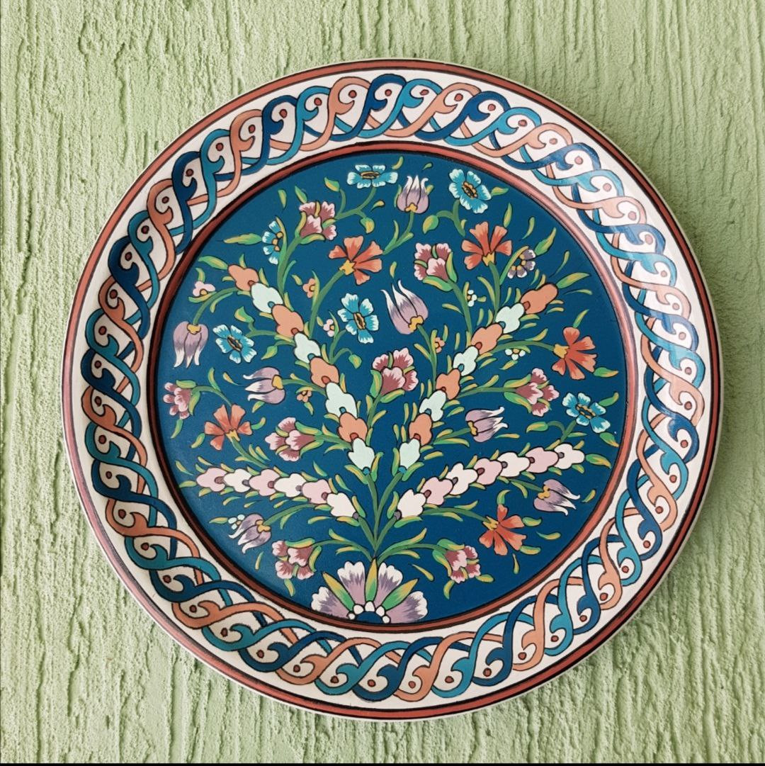 Hand painted plate dark green diameter 24 cm