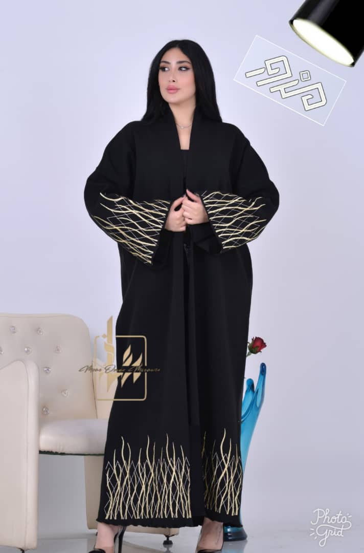 Women abaya with golden and silver thread embroidery - Hover