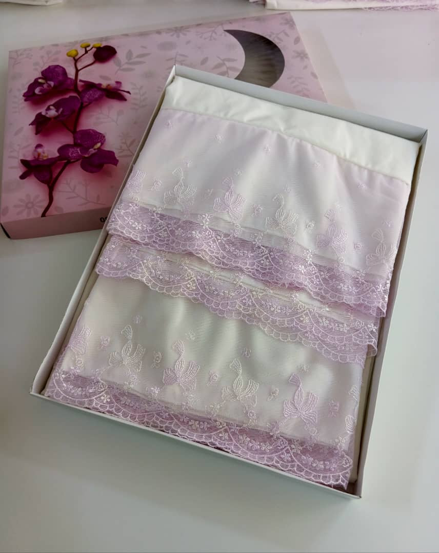 prayer set embroidered with purple lace