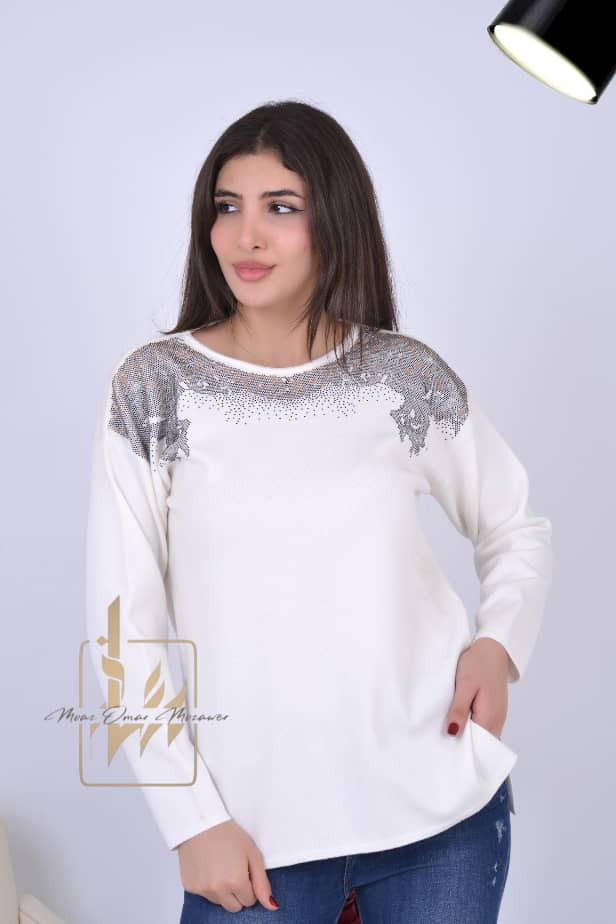 Women Long sleeves top with beads on shoulders