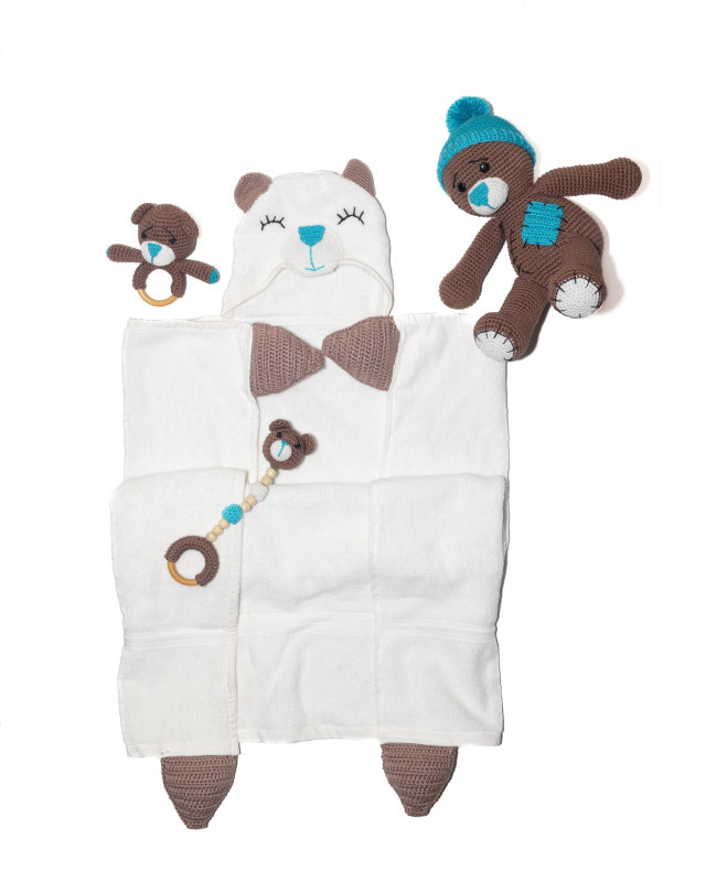Baby’s Bear Bathrobe with toys - Hover