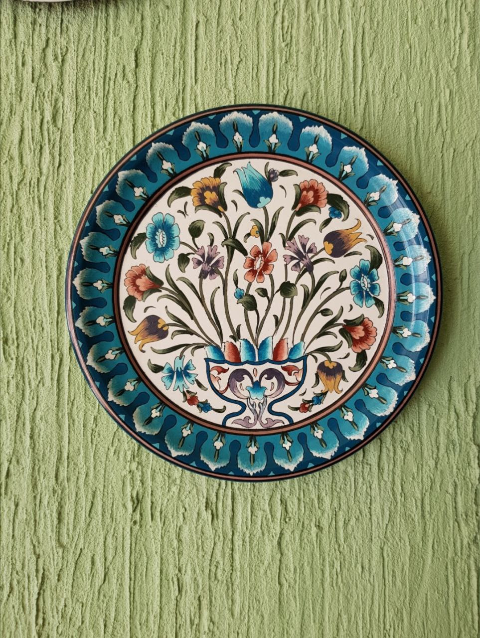 Hand painted plate blue diameter 20 cm